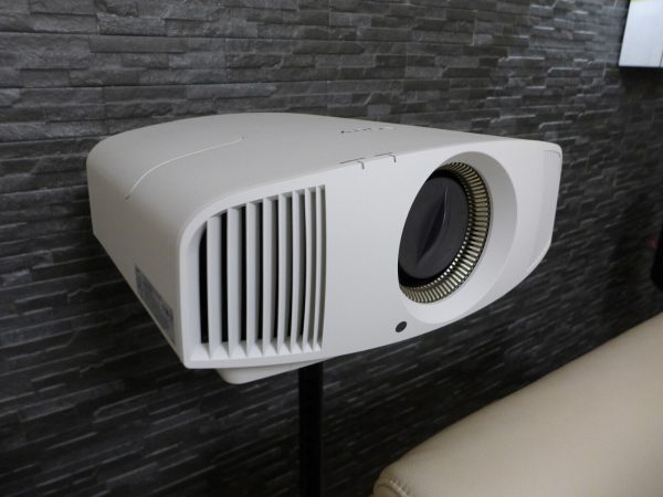 Sony VPL-VW 590ES , white