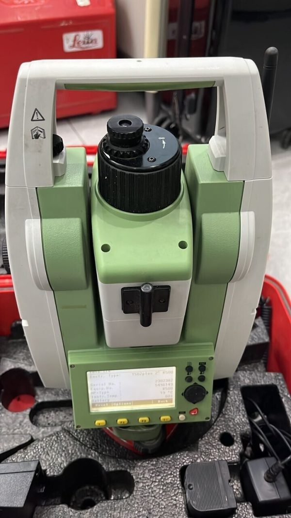 Leica TS02 2" Plus R500 Totalstation