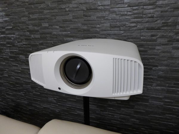 Sony VPL-VW 590ES , white - Image 4