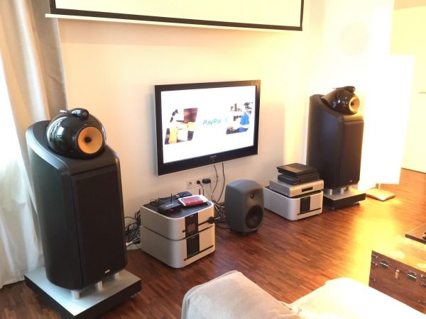 B&W Nautilus 800 speakers