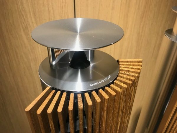 Bang & Olufsen Beolab 18 with Oak Covers - Image 4