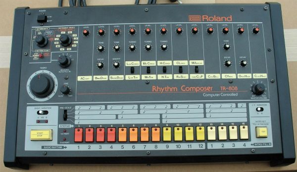 ROLAND TR-808 Rhythm Composer