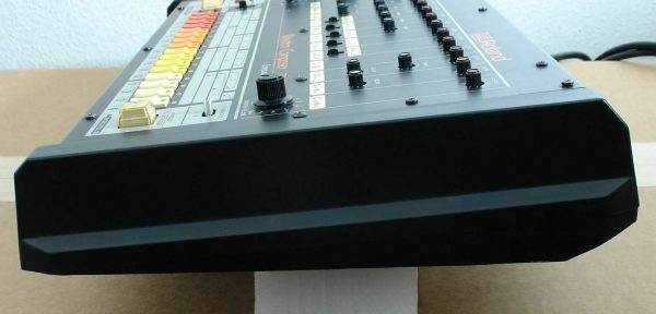 ROLAND TR-808 Rhythm Composer - Image 3