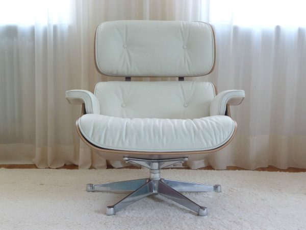 Vitra - Charles Eames Lounge Chair & Ottoman - Image 4